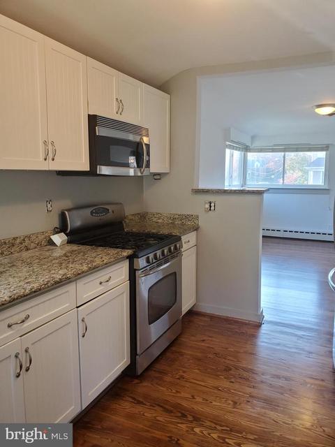 1301 N Stuart St, Arlington, VA 22201 photo 1