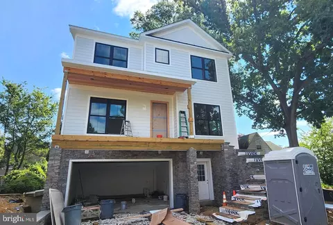1233 N Taylor St, Arlington, VA 22201