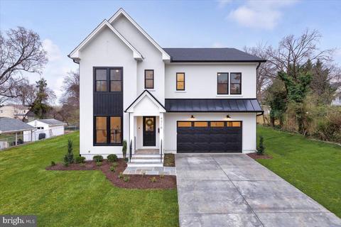 4318 8th St S, Arlington, VA 22204