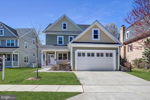 26 S Pershing Dr, Arlington, VA 22204