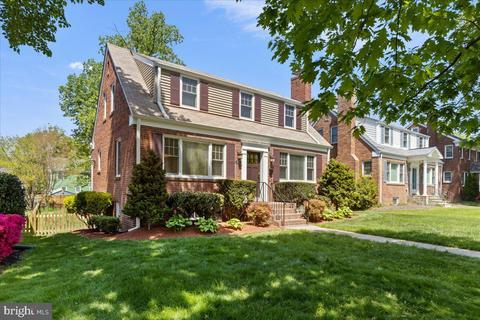 3825 7th St S, Arlington, VA 22204