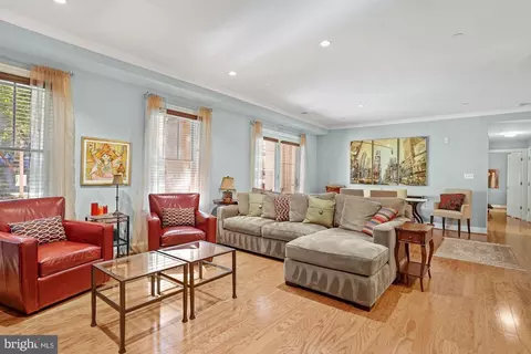 3131 9th Rd N #11, Arlington, VA 22201