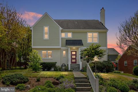 6240 18th Rd N, Arlington, VA 22205
