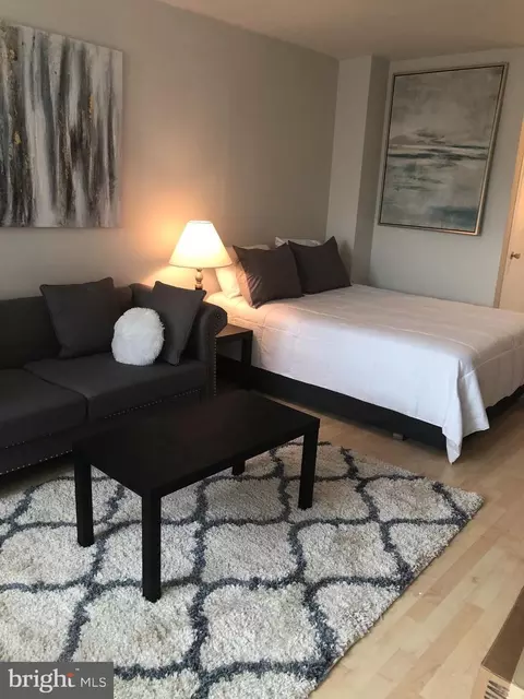 1111 Arlington Blvd #615, Arlington, VA 22209