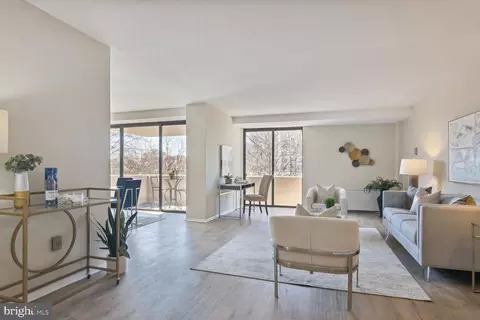 4141 N Henderson Rd #318, Arlington, VA 22203