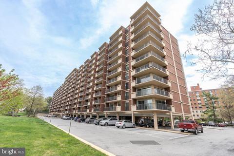 1300 Army Navy Dr #217, Arlington, VA 22202