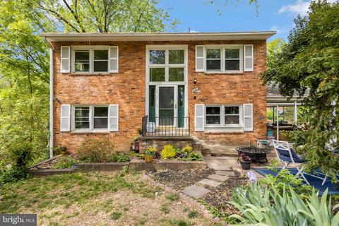 644 S Illinois St, Arlington, VA 22204