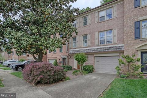 2345 S Queen St, Arlington, VA 22202