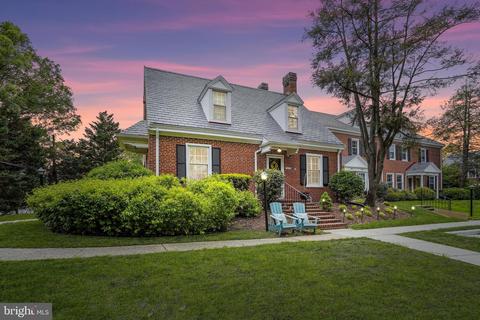 4102 36th St S, Arlington, VA 22206