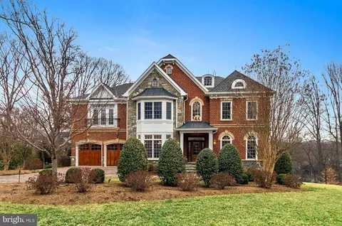 3133 N Piedmont St N, Arlington, VA 22207