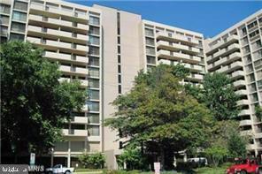 4141 N Henderson Rd #1127, Arlington, VA 22203