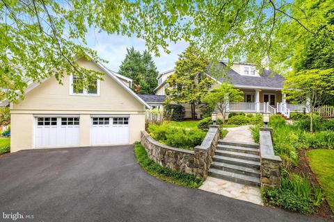 3810 N Tazewell St N, Arlington, VA 22207