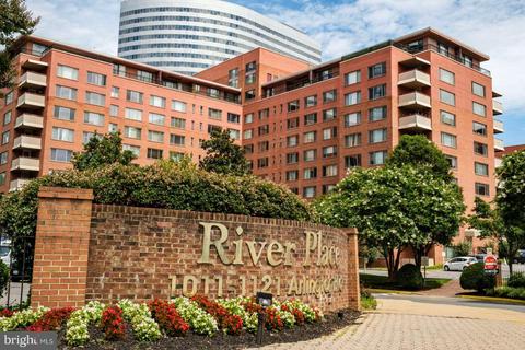 1121 Arlington Blvd #223, Arlington, VA 22209