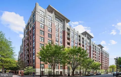1021 N Garfield St N #104, Arlington, VA 22201
