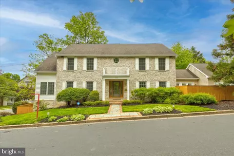 1905 S Lynn St, Arlington, VA 22202