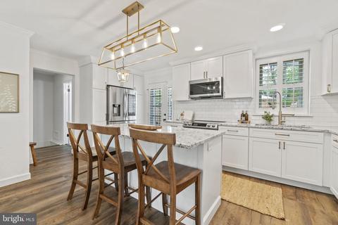 4811 31st St S #A1, Arlington, VA 22206