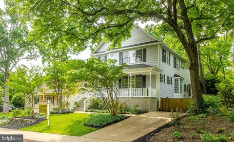 2910 4th St N, Arlington, VA 22201 photo 2