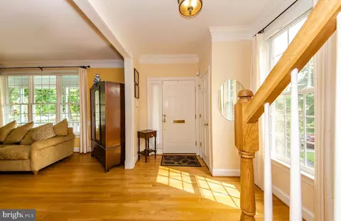 2910 4th St N, Arlington, VA 22201 photo 4
