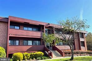 1515 S George Mason Dr #13, Arlington, VA 22204