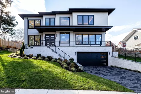 3308 N George Mason Dr, Arlington, VA 22207