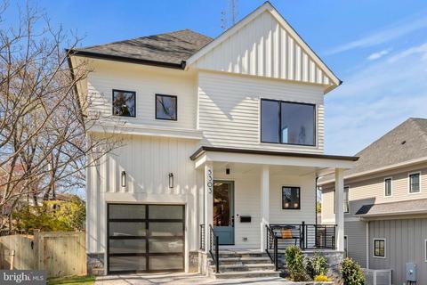 5303 18th St N, Arlington, VA 22205