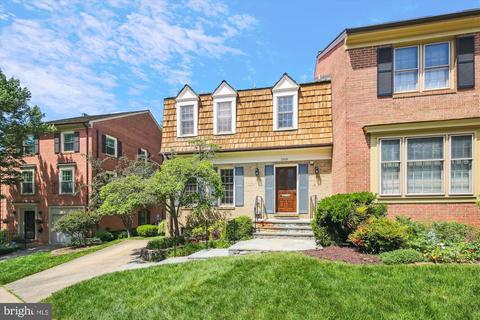 2318 S Rolfe St, Arlington, VA 22202