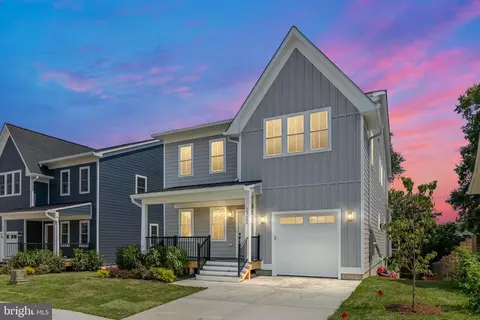2722 1st Rd S, Arlington, VA 22204
