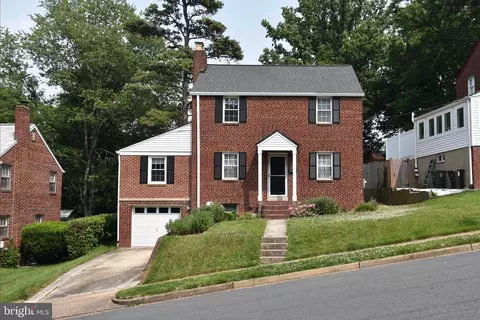1067 N Montana St, Arlington, VA 22205