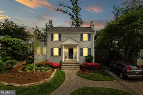 5122 26th St N, Arlington, VA 22207