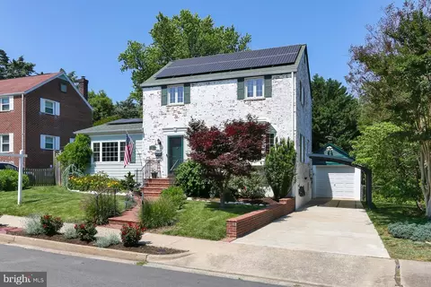 226 N Park Dr, Arlington, VA 22203