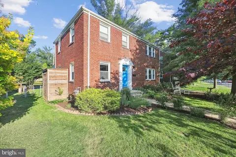 707 N Oakland St, Arlington, VA 22203