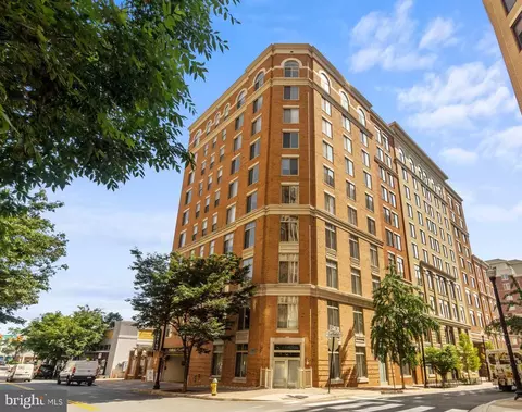 1205 N Garfield St #208, Arlington, VA 22201