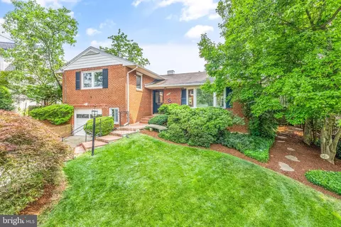 4312 37th Rd N, Arlington, VA 22207