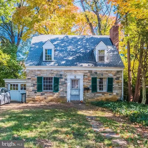 311 N Oxford St, Arlington, VA 22203