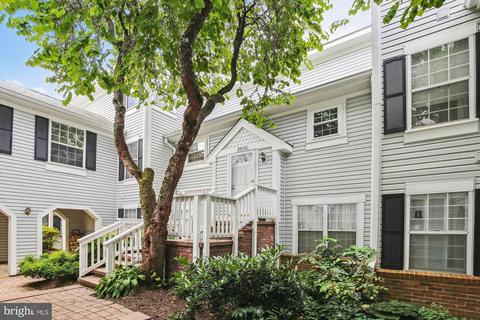 2913 S Woodley St #D, Arlington, VA 22206