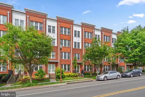 1418 N Rhodes St #B104, Arlington, VA 22209