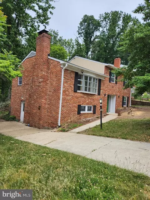 5205 6th Pl S, Arlington, VA 22204