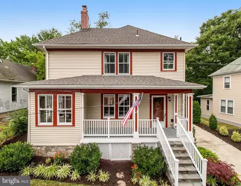 2154 N Stafford St N, Arlington, VA 22207