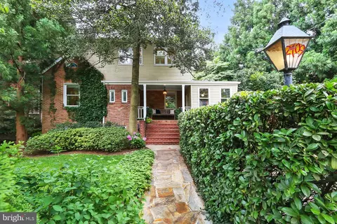 2409 Military Rd, Arlington, VA 22207