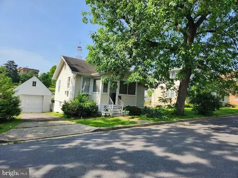 2000 6th St S, Arlington, VA 22204