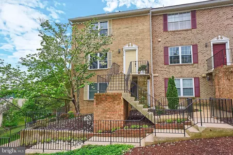 921 S Rolfe St #2, Arlington, VA 22204