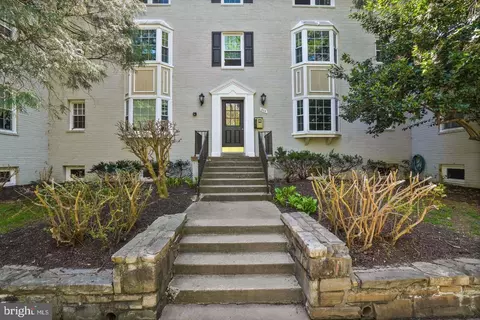 804 S Arlington Mill Dr #11202, Arlington, VA 22204