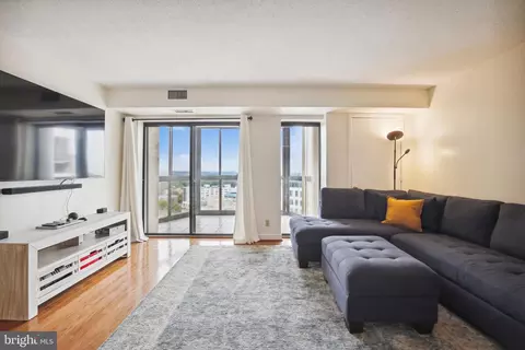 900 N Stafford St #1906, Arlington, VA 22203
