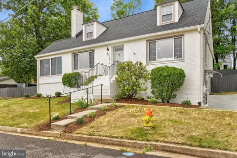 1814 N Johnson St, Arlington, VA 22207