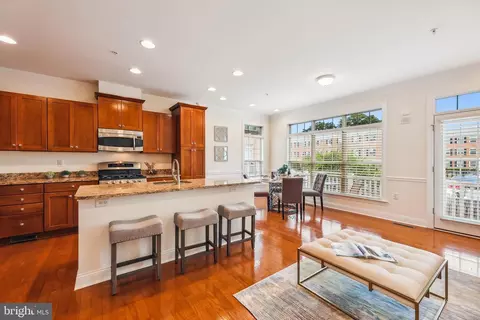 431 N George Mason Dr, Arlington, VA 22203