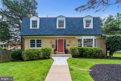 4572 26th St N, Arlington, VA 22207