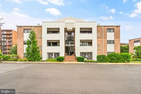 4356 Lee Hwy #303, Arlington, VA 22207