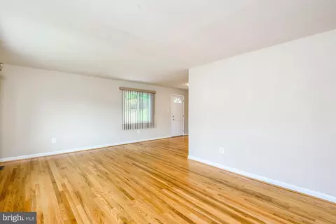 2463 S Culpeper St, Arlington, VA 22206
