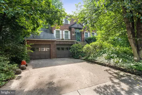 2255 N Vermont St, Arlington, VA 22207