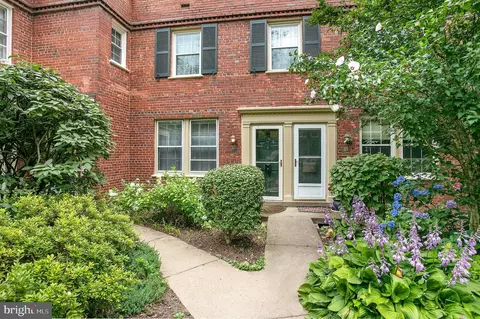 1201 S Barton St #174, Arlington, VA 22204